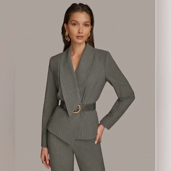 NWT Donna Karan Women’s Belted Pinstripe Jacket. Size 8. Arctic Frost/Ivory - Picture 1 of 2